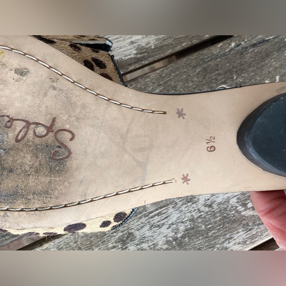 SPLENDID Leopard Print Sandals. Size is 6.5. - Picture 7 of 7